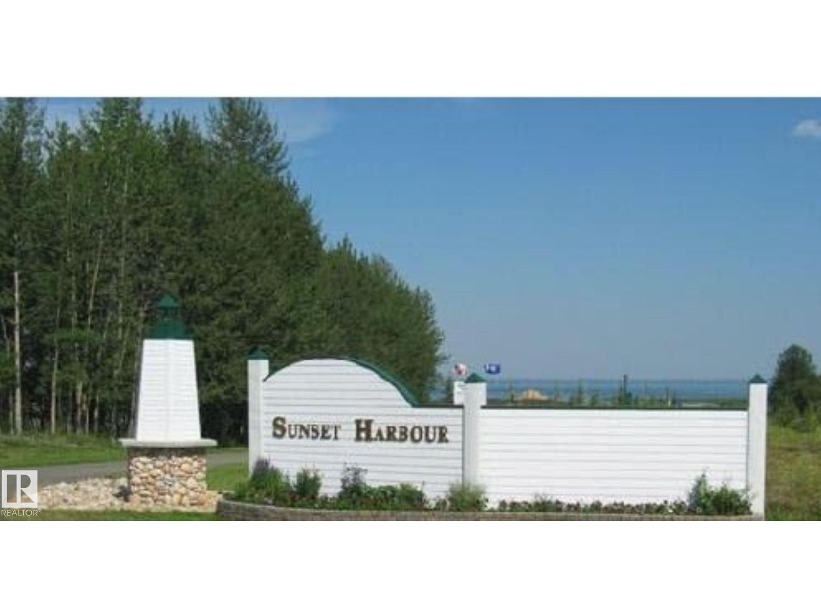 MLS® listing #30194130 for sale located at 35 Sunset Harbour