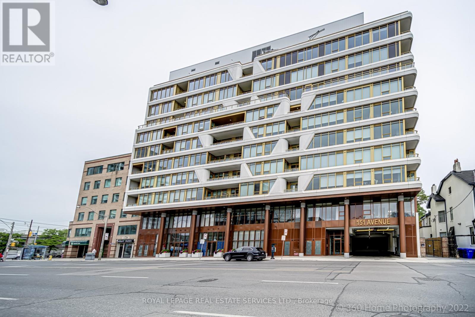 MLS® listing #30195261 for sale located at 405 - 151 AVENUE ROAD