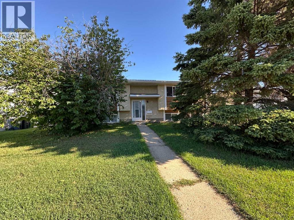 MLS® listing #30195399 for sale located at 6008 57 Avenue