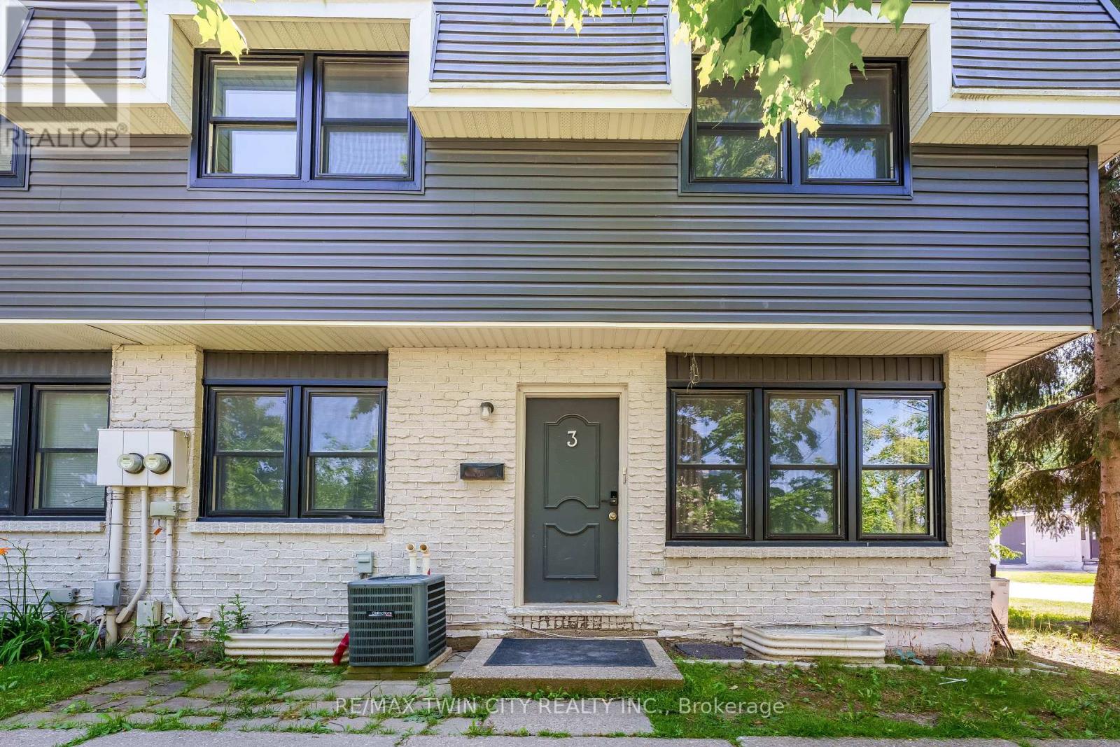 MLS® listing #30196921 for sale located at 3 - 513 QUIET PLACE
