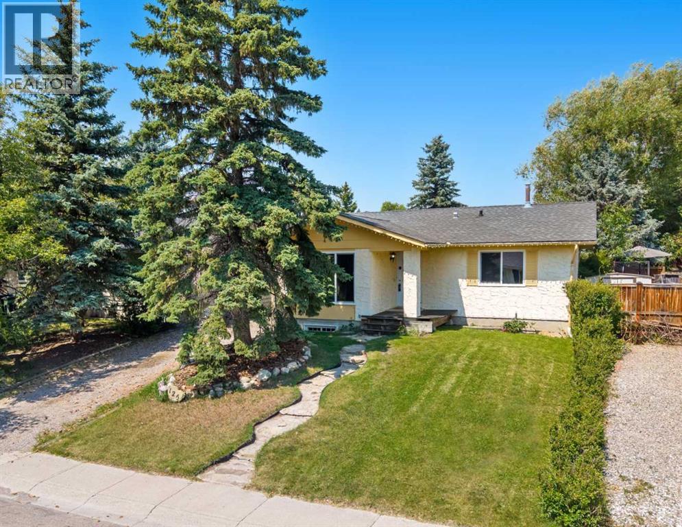 MLS® listing #30198330 for sale located at 125 Carr Place