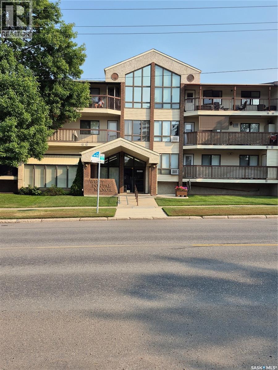 MLS® listing #30198618 for sale located at 102 3220 33rd STREET W