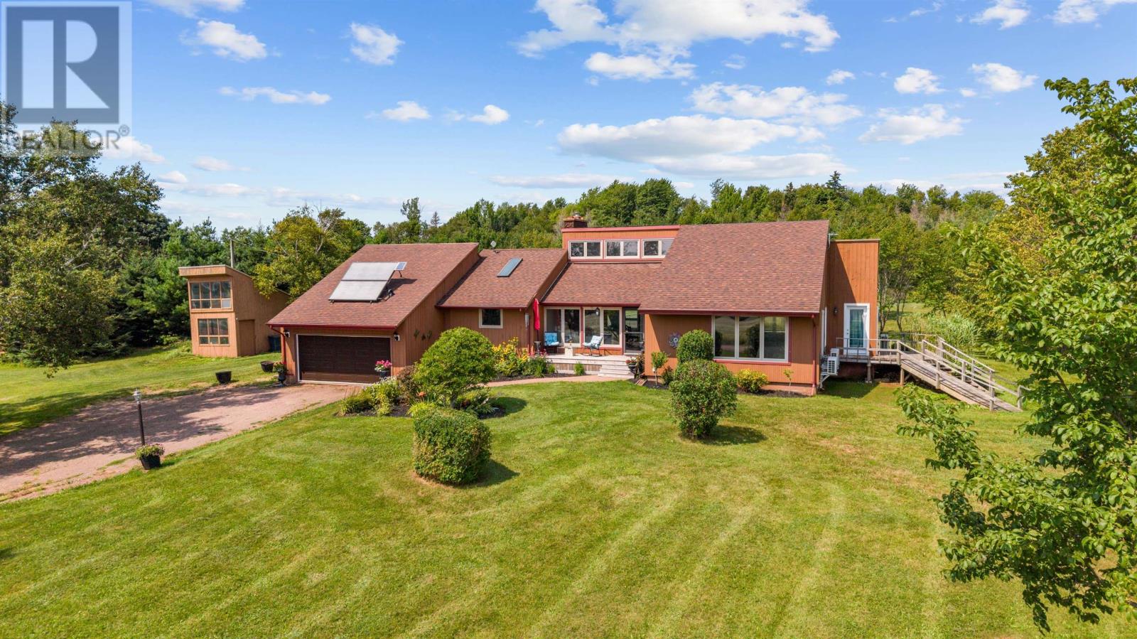 MLS® listing #30198981 for sale located at 182 Upper Meadowbank Road