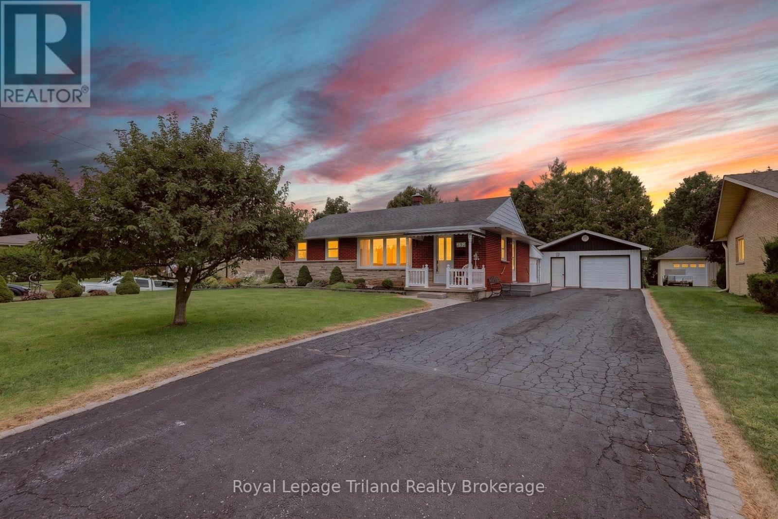 MLS® listing #30200483 for sale located at 232 WASHINGTON STREET