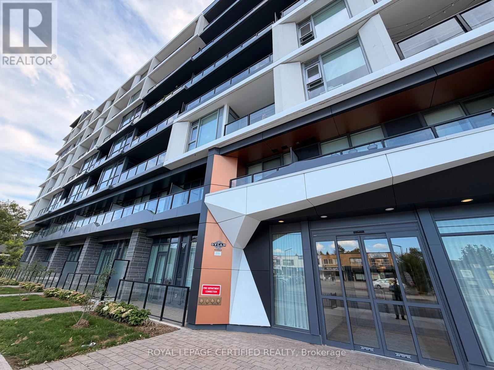 MLS® listing #30200720 for sale located at 405 - 556 MARLEE AVENUE