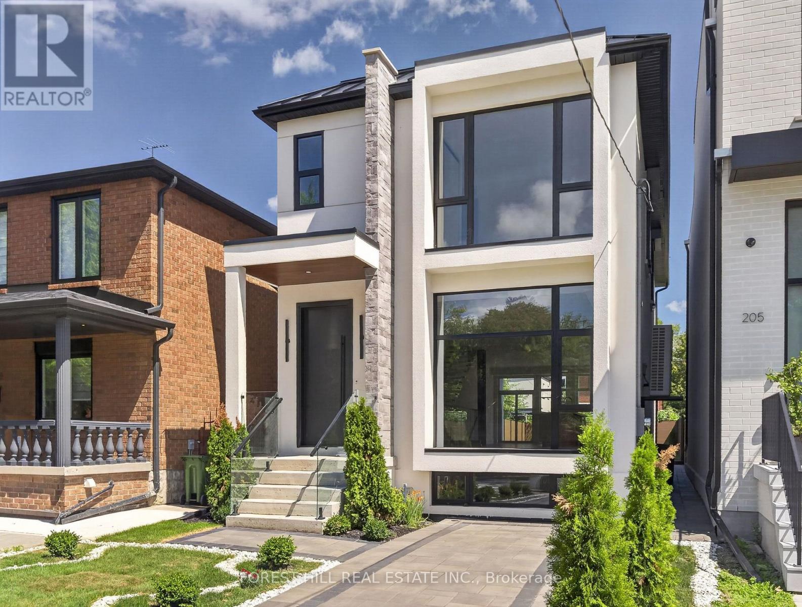 MLS® listing #30200993 for sale located at 207 ROBINA AVENUE