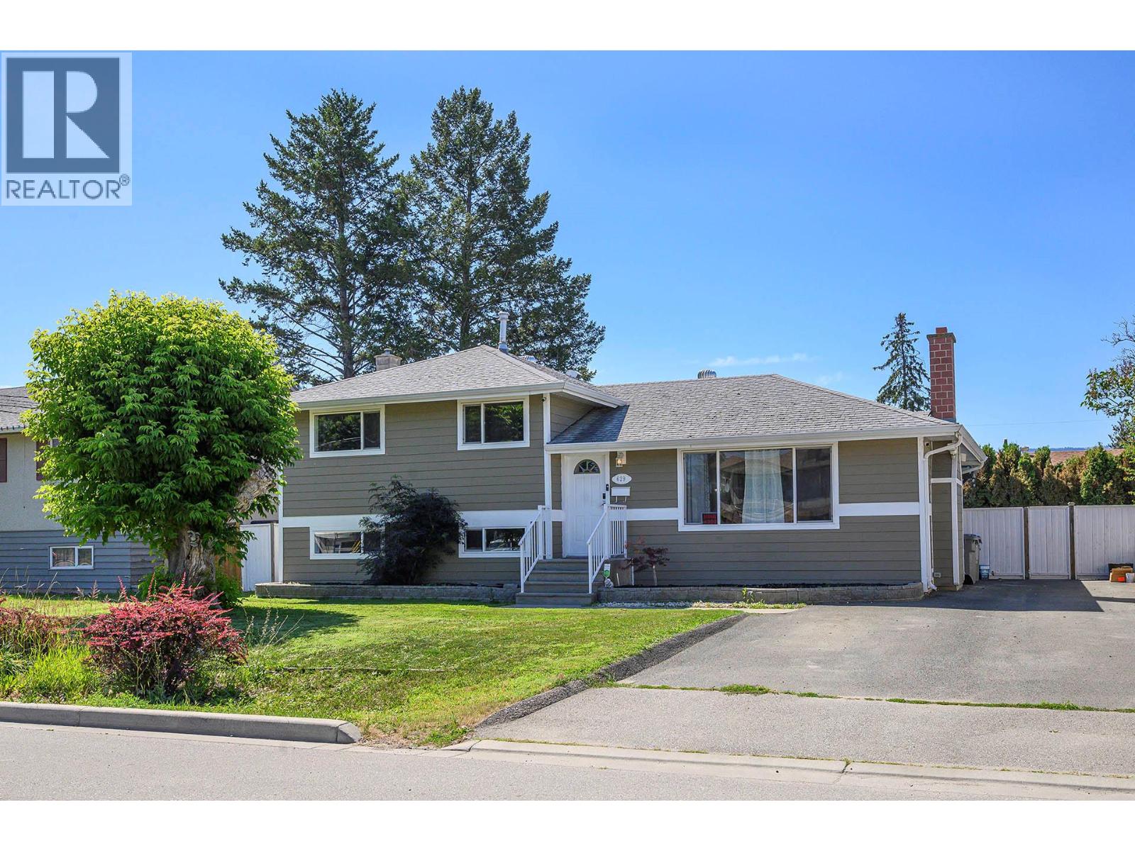 MLS® listing #30201109 for sale located at 629 RICHMOND Avenue