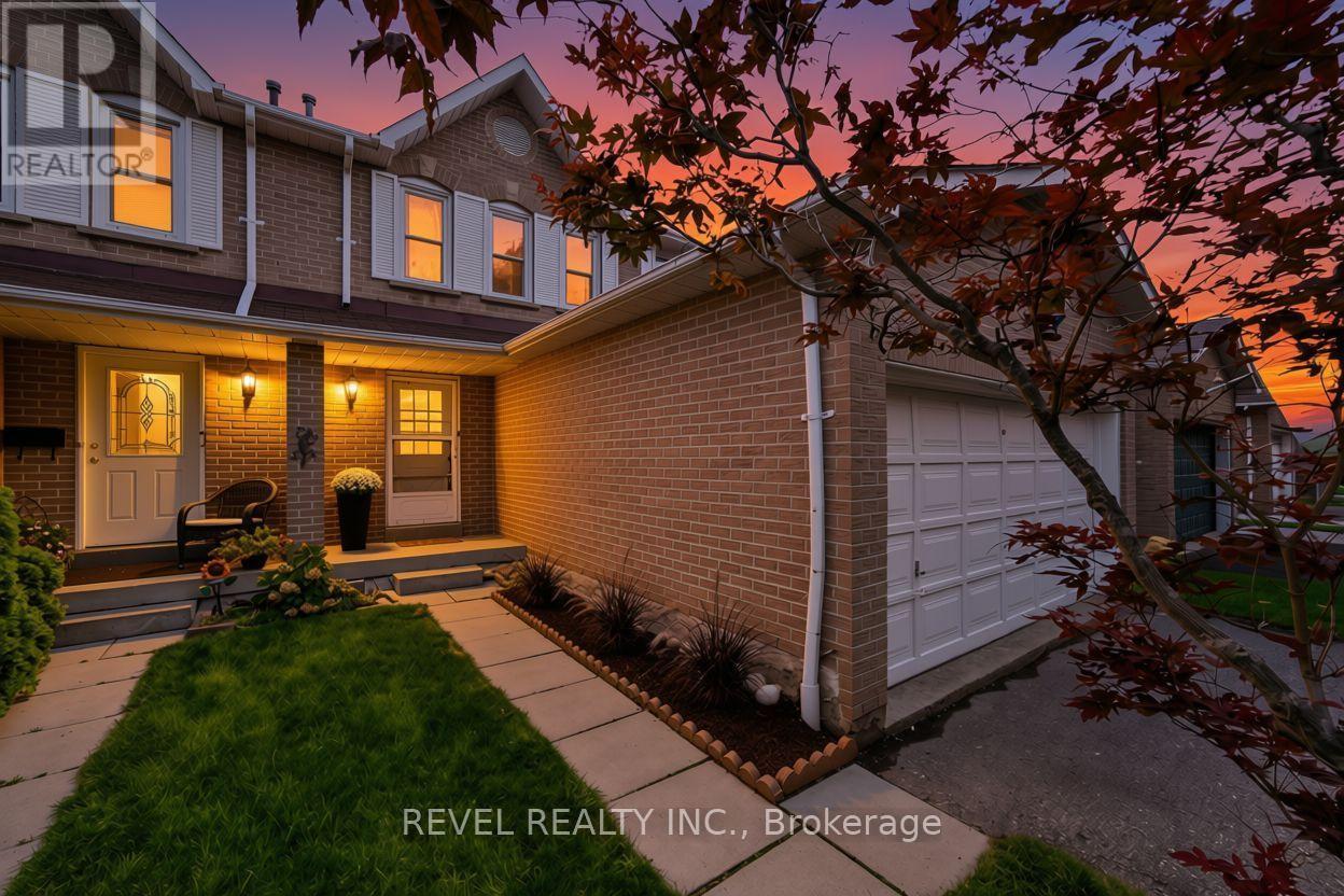 MLS® listing #30201544 for sale located at 22 KIPLING CRESCENT