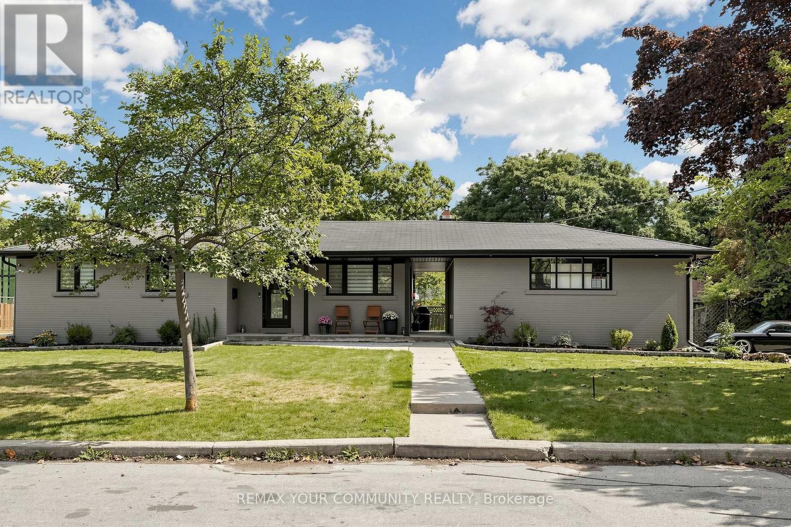 MLS® listing #30202593 for sale located at 299 HORSHAM AVENUE