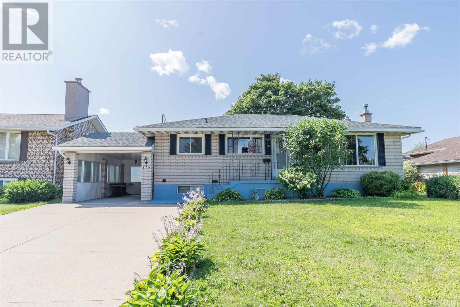 MLS® listing #30203742 for sale located at 233 Grand BLVD