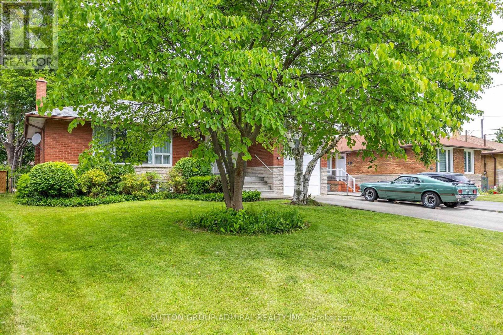 MLS® listing #30203940 for sale located at 138 KENNARD AVENUE