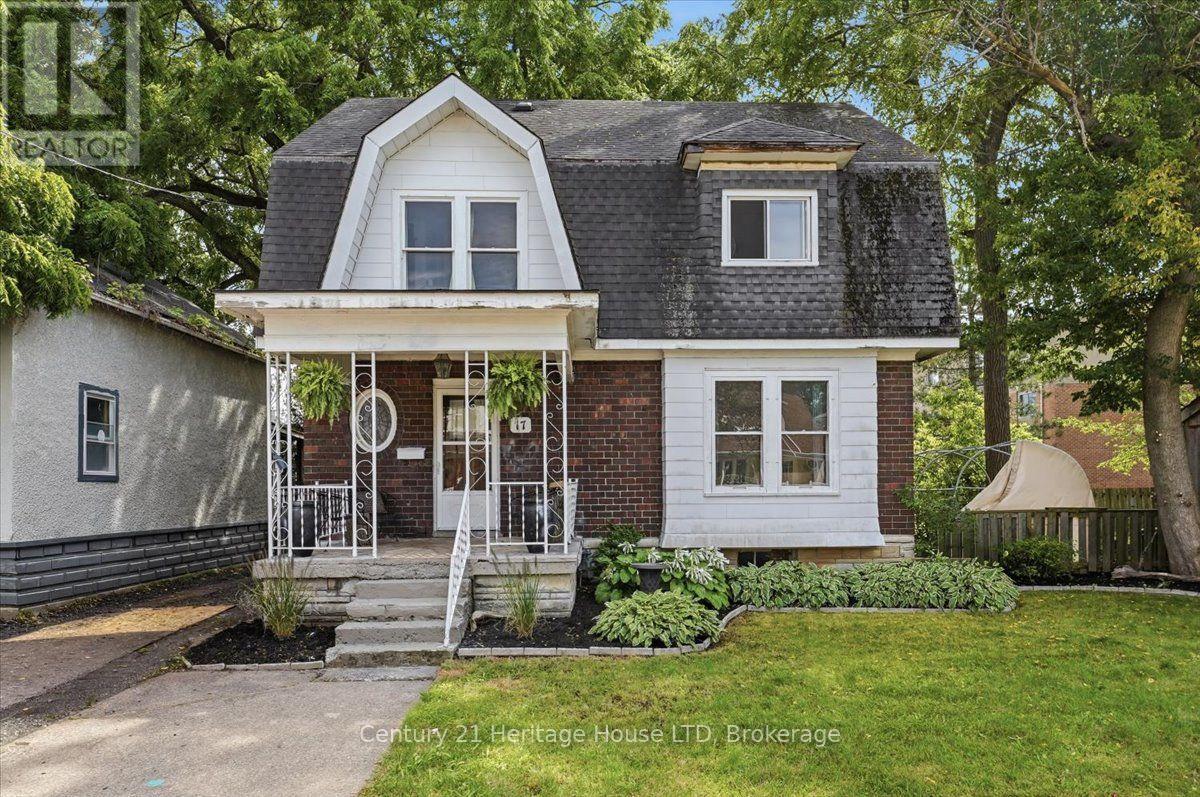 MLS® listing #30204151 for sale located at 17 ELIZABETH STREET E