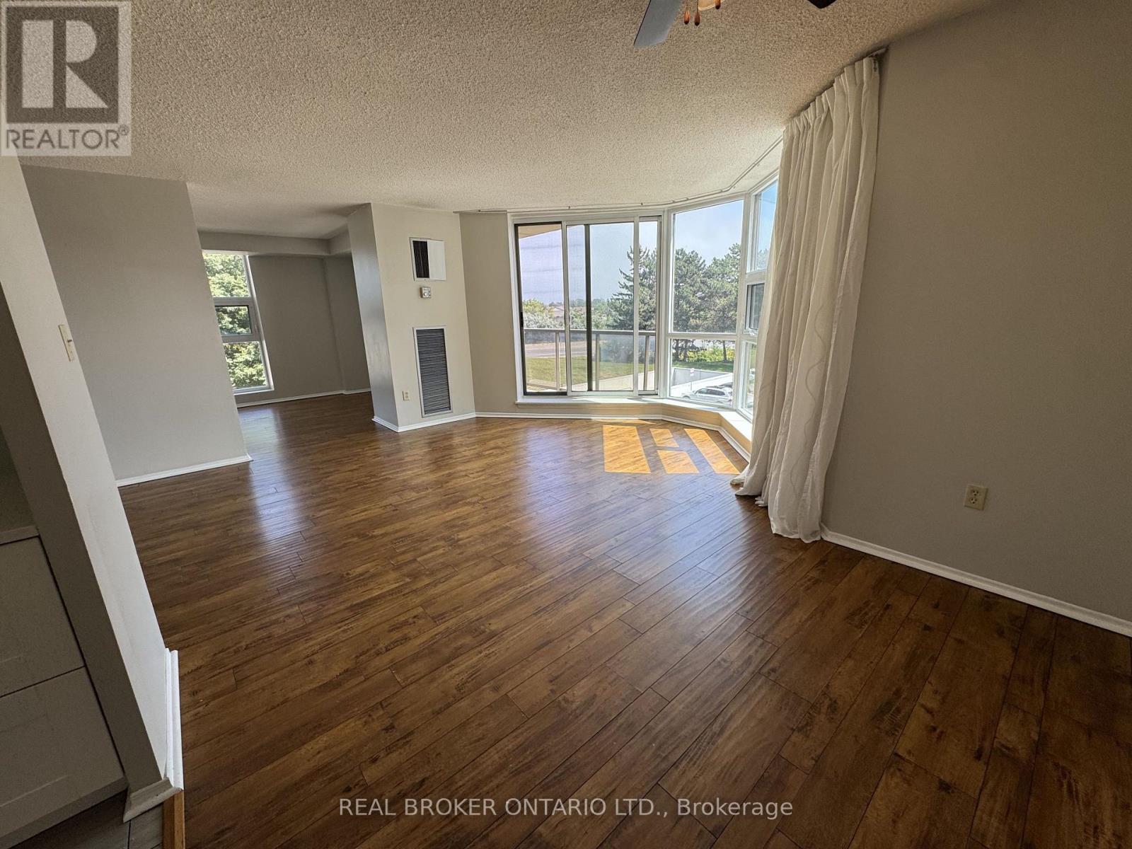 MLS® listing #30204219 for sale located at 314 - 20 DEAN PARK ROAD