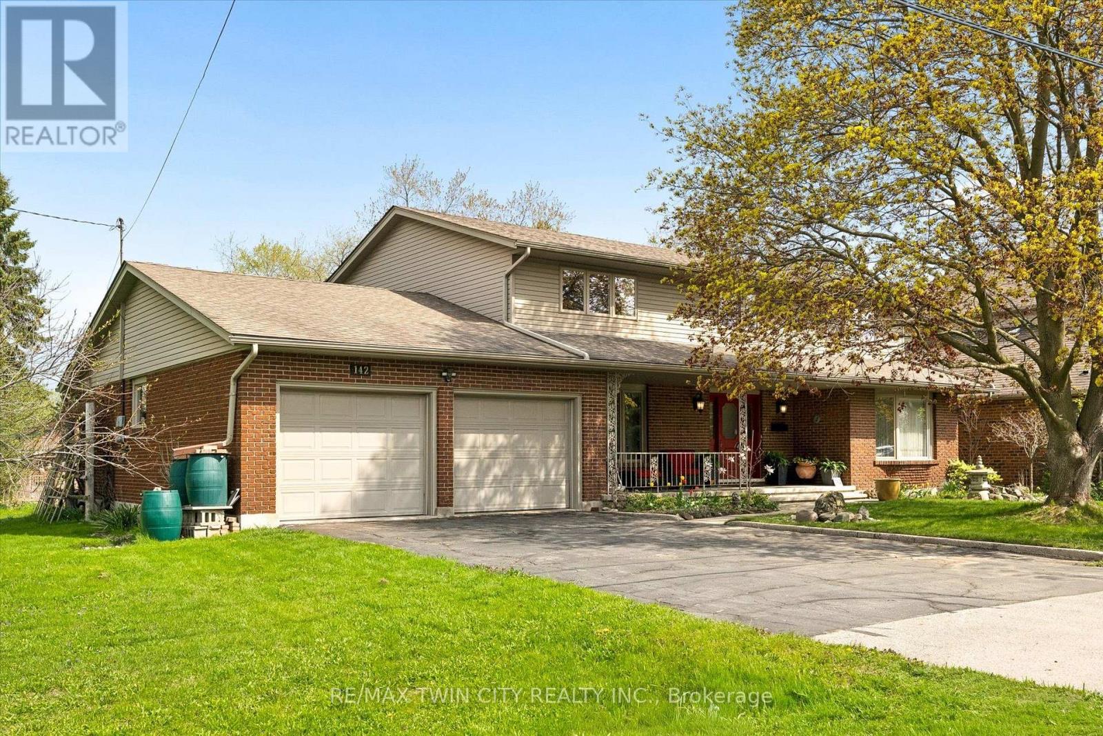 MLS® listing #30205259 for sale located at 142 CARSON DRIVE