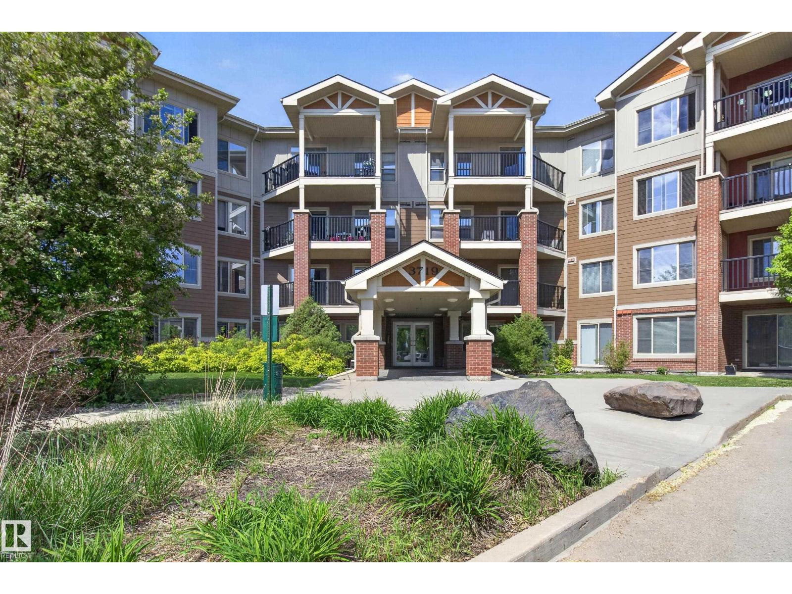 MLS® listing #30205702 for sale located at #207 3719 WHITELAW LN NW