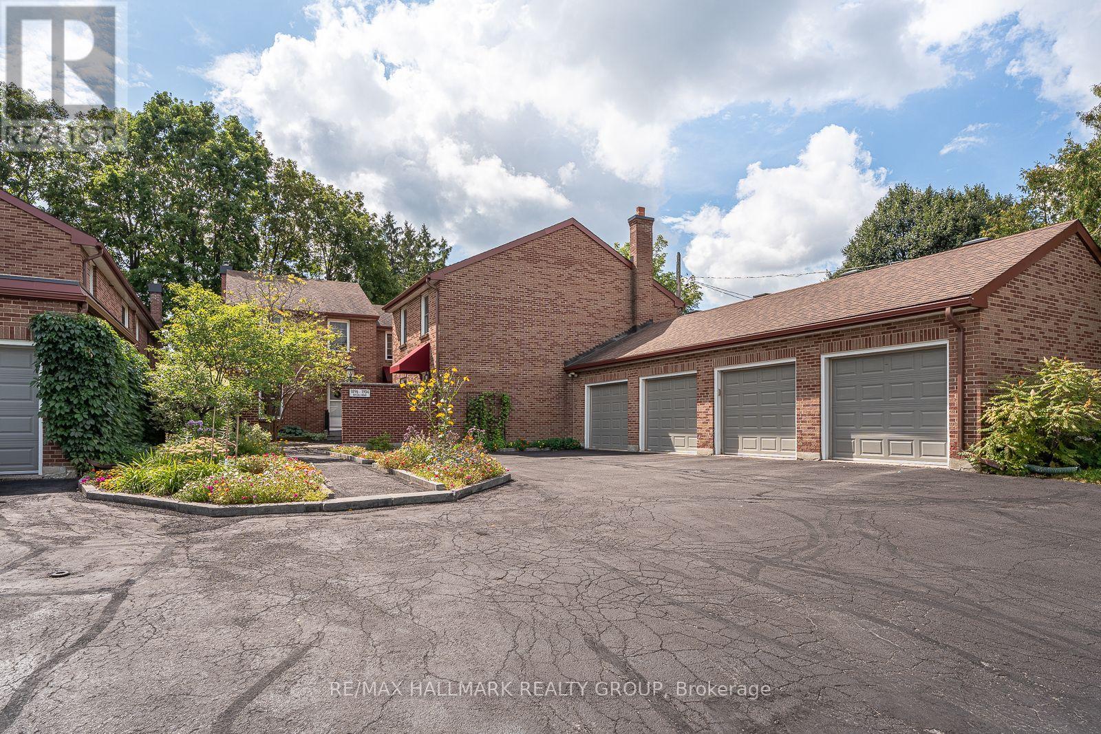 MLS® listing #30207333 for sale located at 2 - 1898 RUSSELL ROAD
