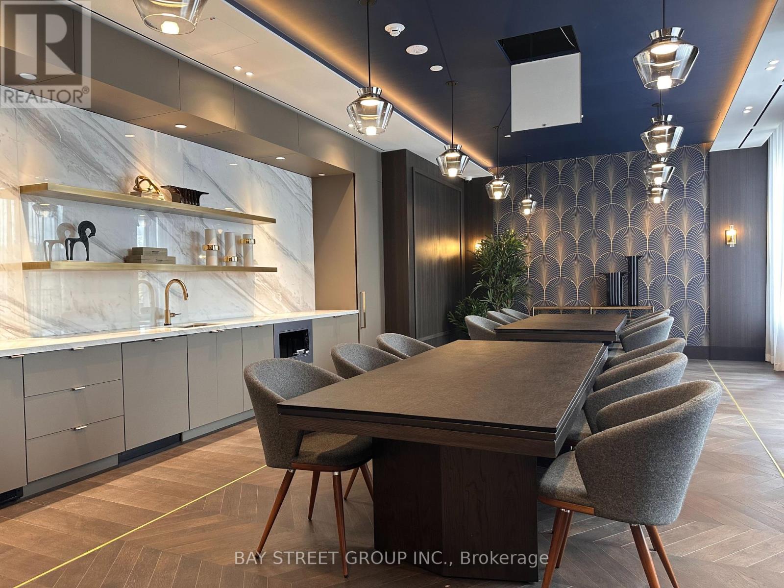 MLS® listing #30207349 for sale located at 1501 - 21 MEADOWDALE ROAD