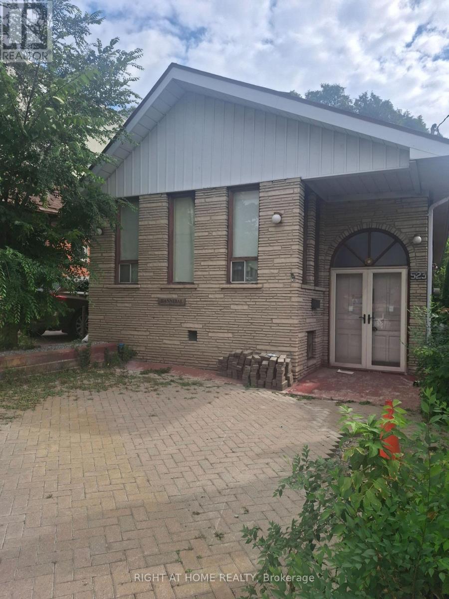 MLS® listing #30207353 for sale located at 523 CALEDONIA ROAD