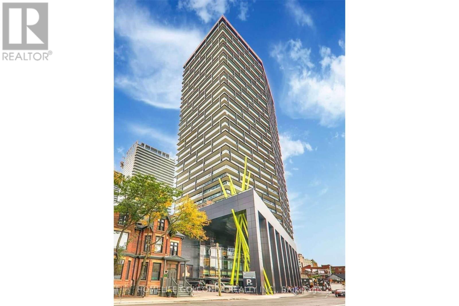 MLS® listing #30207367 for sale located at 3307 - 125 PETER STREET