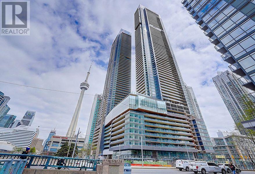 MLS® listing #30207434 for sale located at 538 - 1 CONCORD CITYPLACE WAY