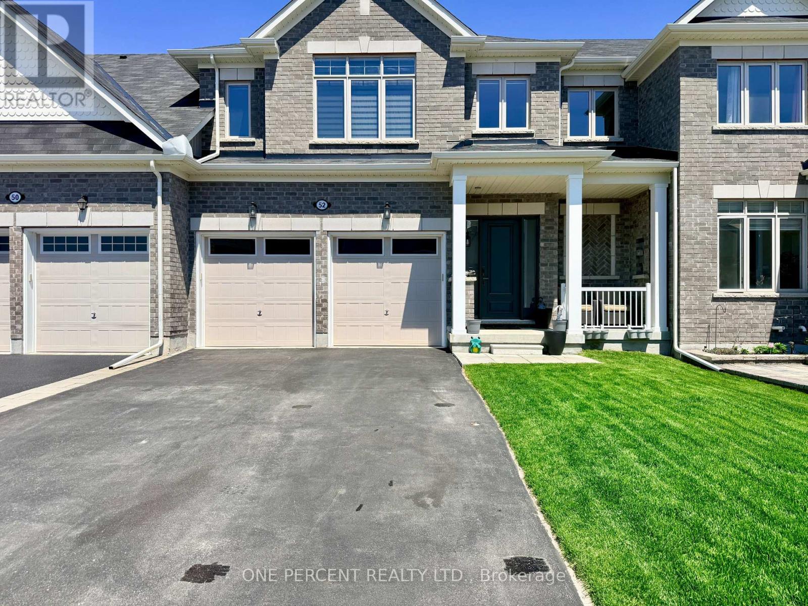 MLS® listing #30207814 for sale located at 52 BIANCA CRESCENT