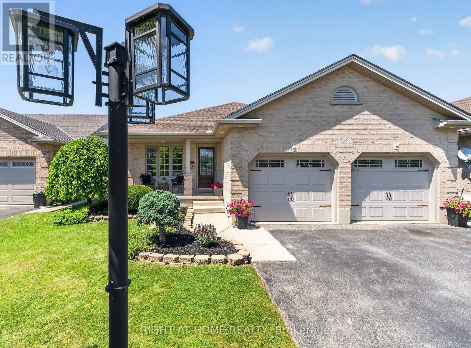 MLS® listing #30207903 for sale located at 10 GALBRAITH COURT