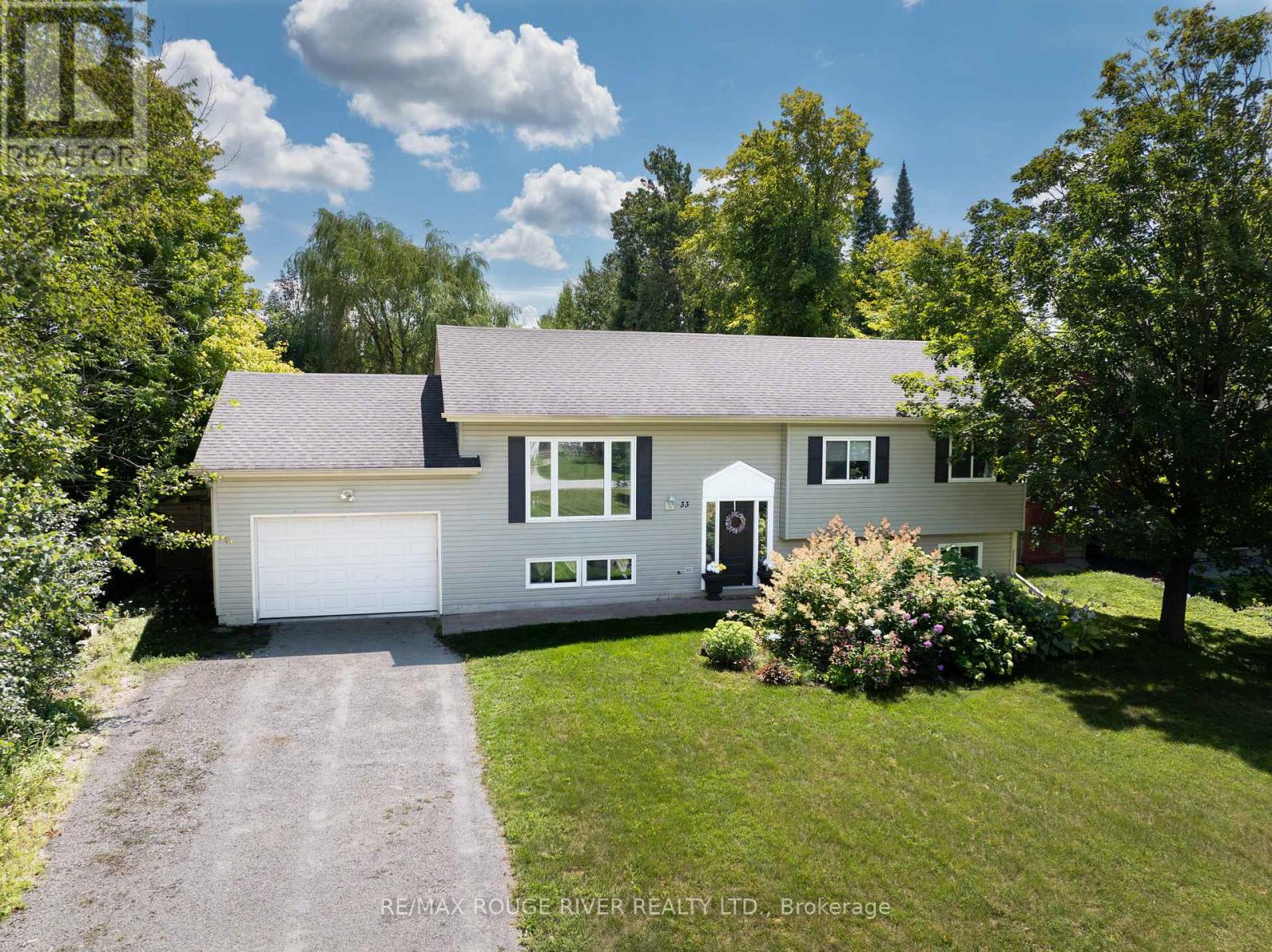 MLS® listing #30208021 for sale located at 33 CREEK DRIVE