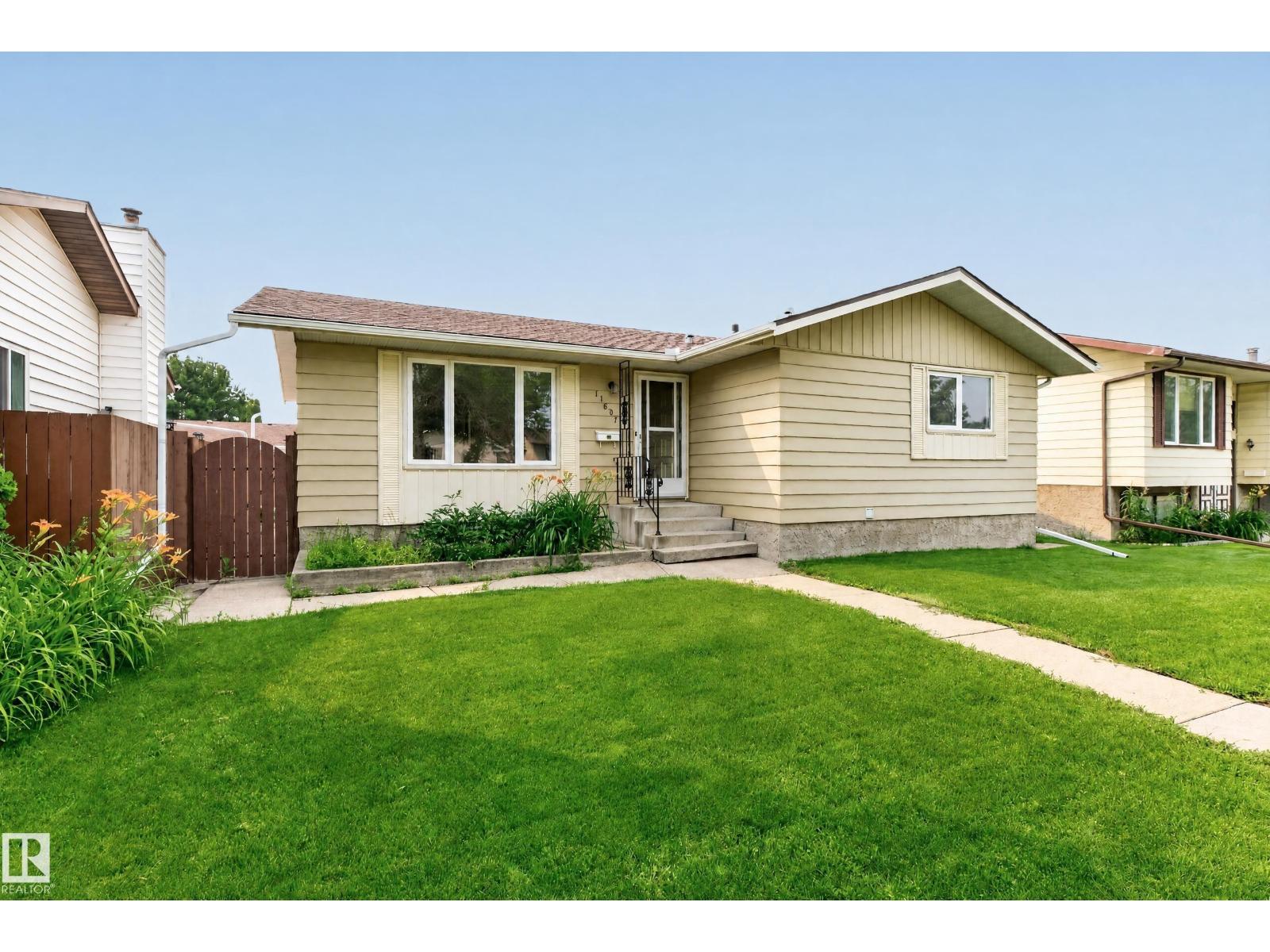 MLS® listing #30210512 for sale located at 11607 139 AV NW