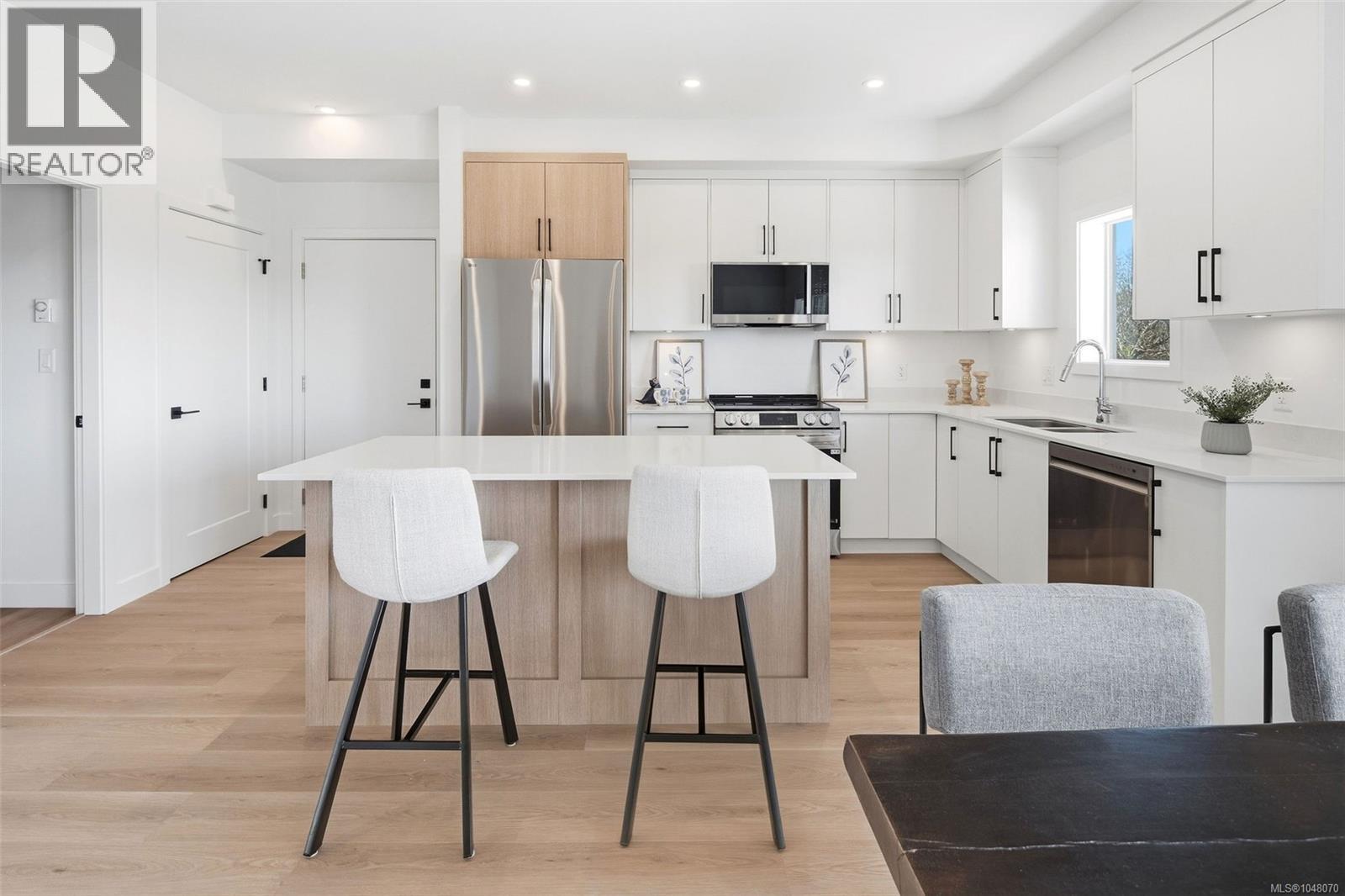 MLS® listing #30210519 for sale located at 201 7043 Central Saanich Rd