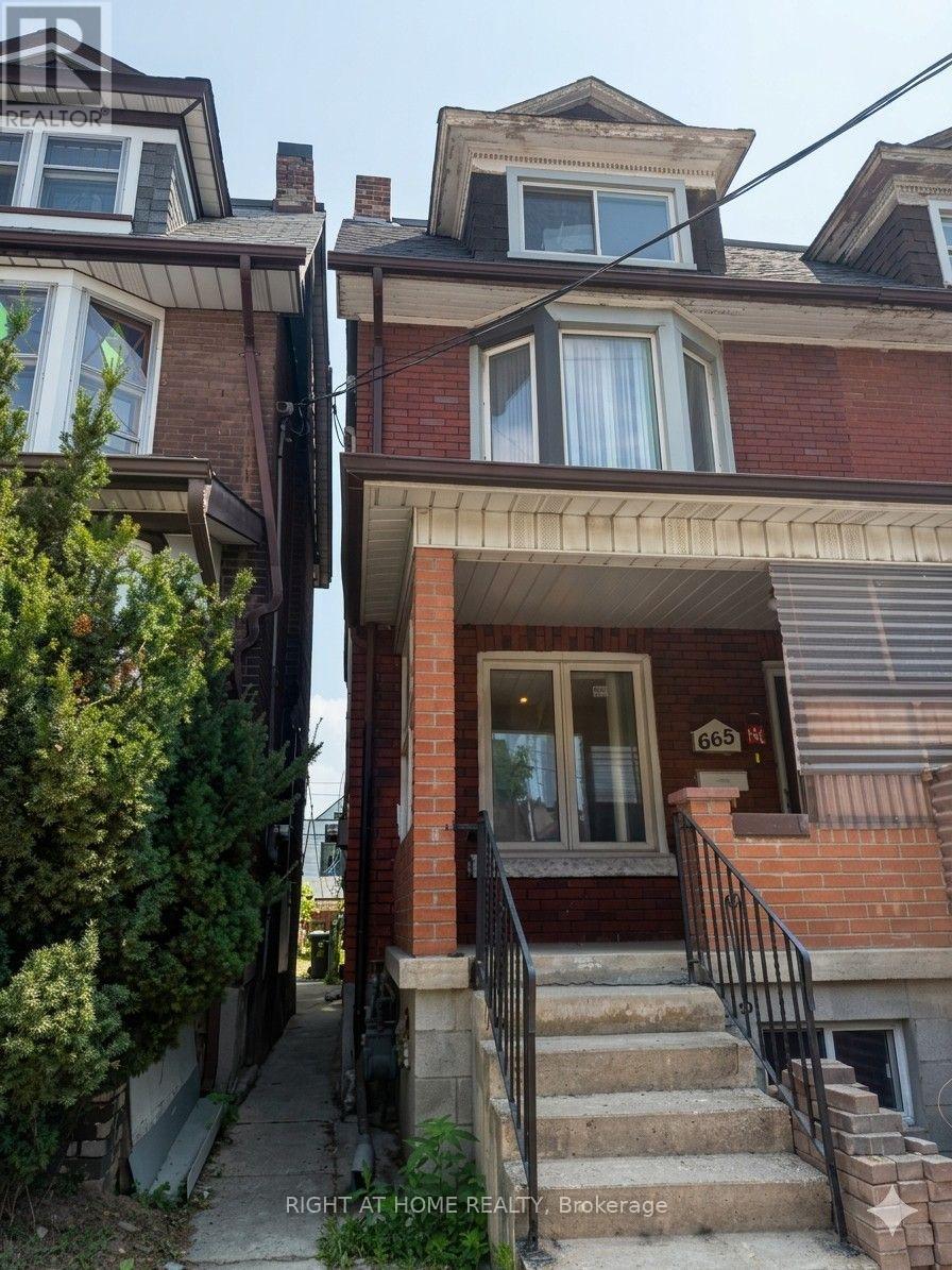 MLS® listing #30211525 for sale located at 665 OSSINGTON AVENUE