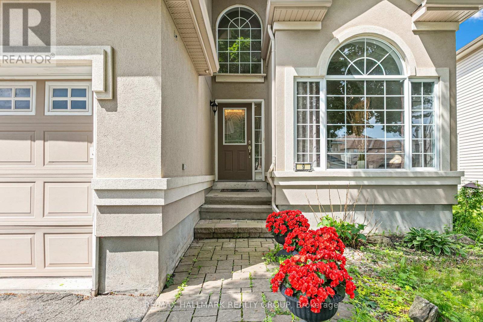 MLS® listing #30211677 for sale located at 9 BLACKSHIRE CIRCLE