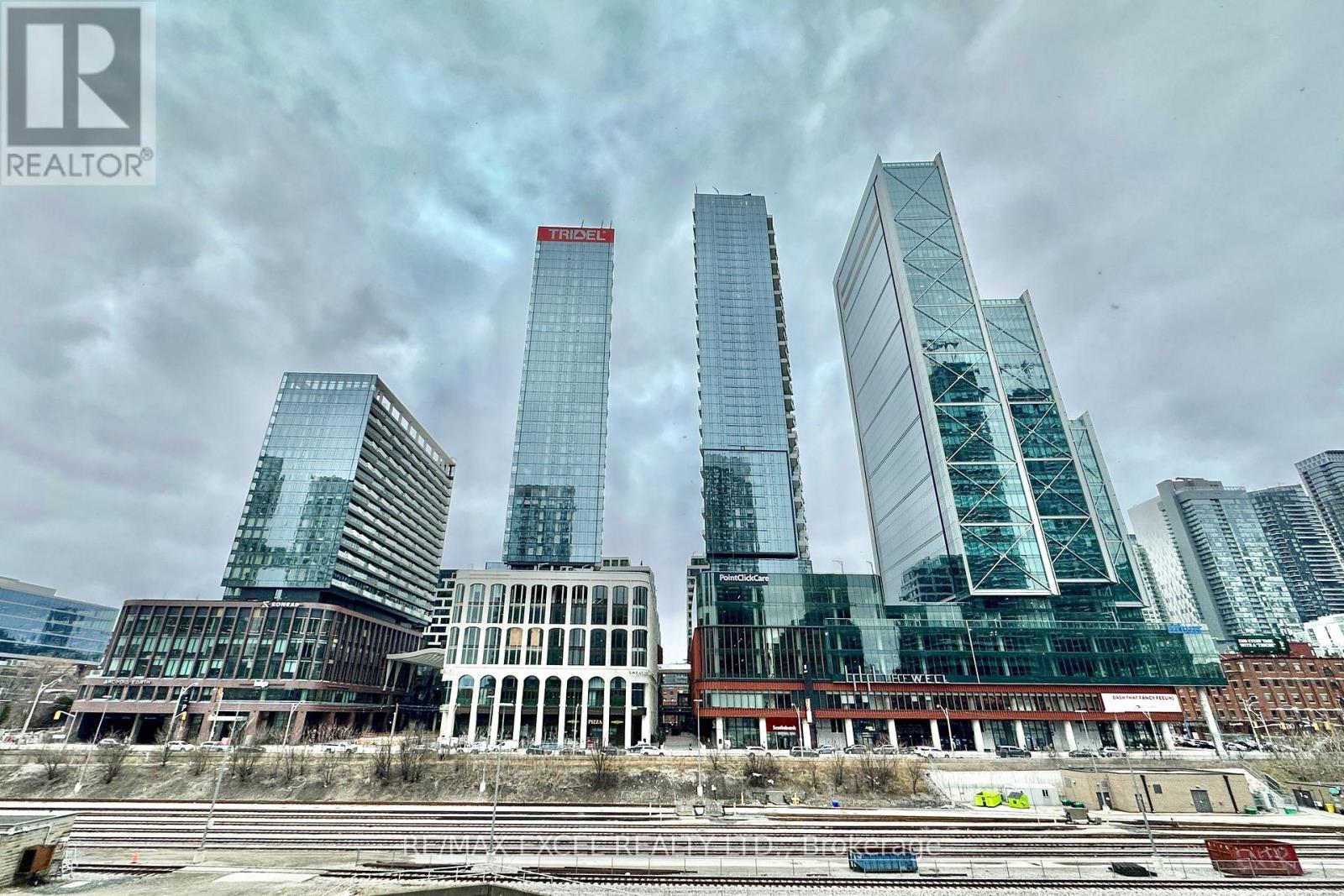 MLS® listing #30211680 for sale located at 1904 - 480 FRONT STREET W