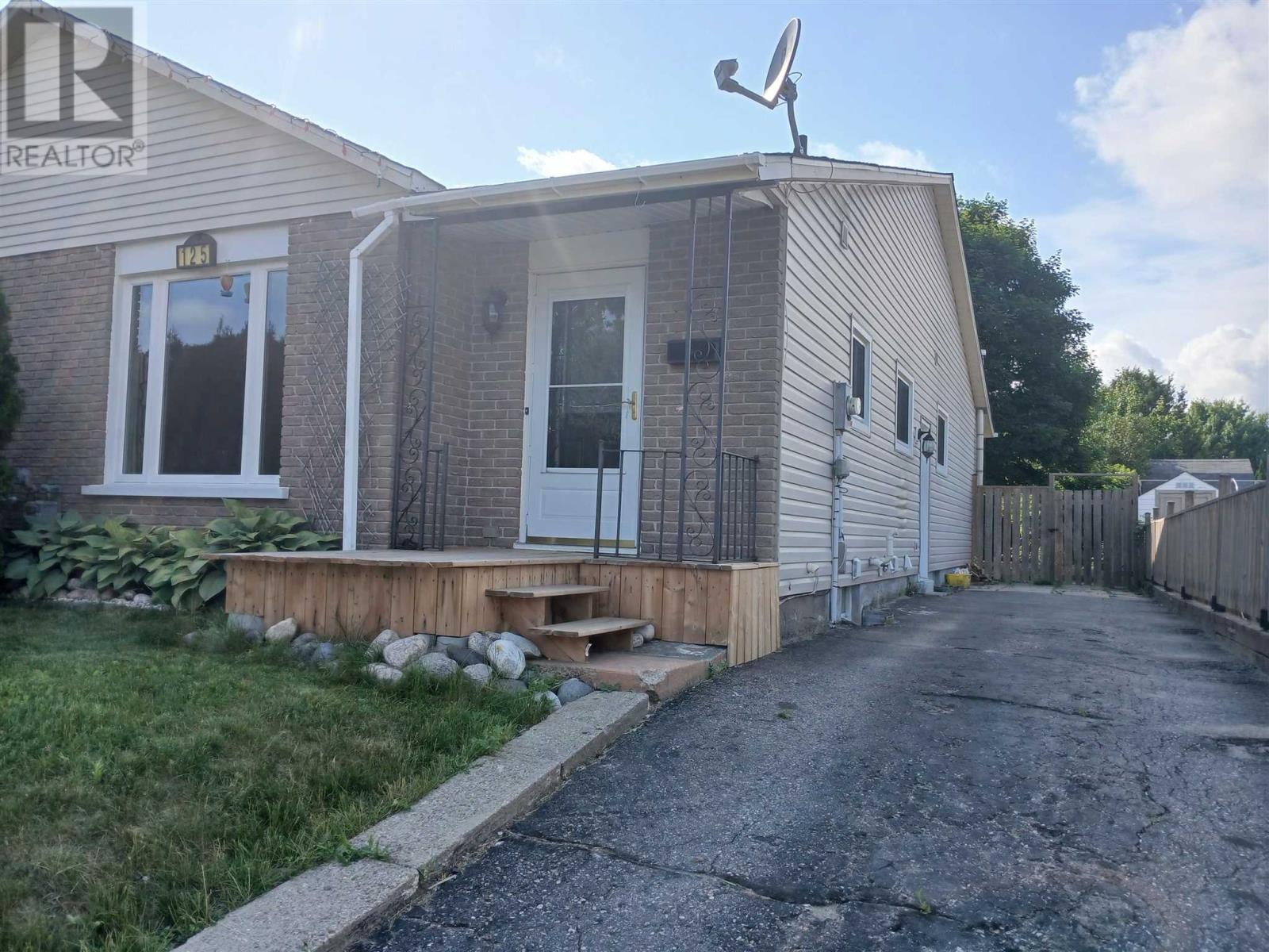 MLS® listing #30211846 for sale located at 125 Laurier RD