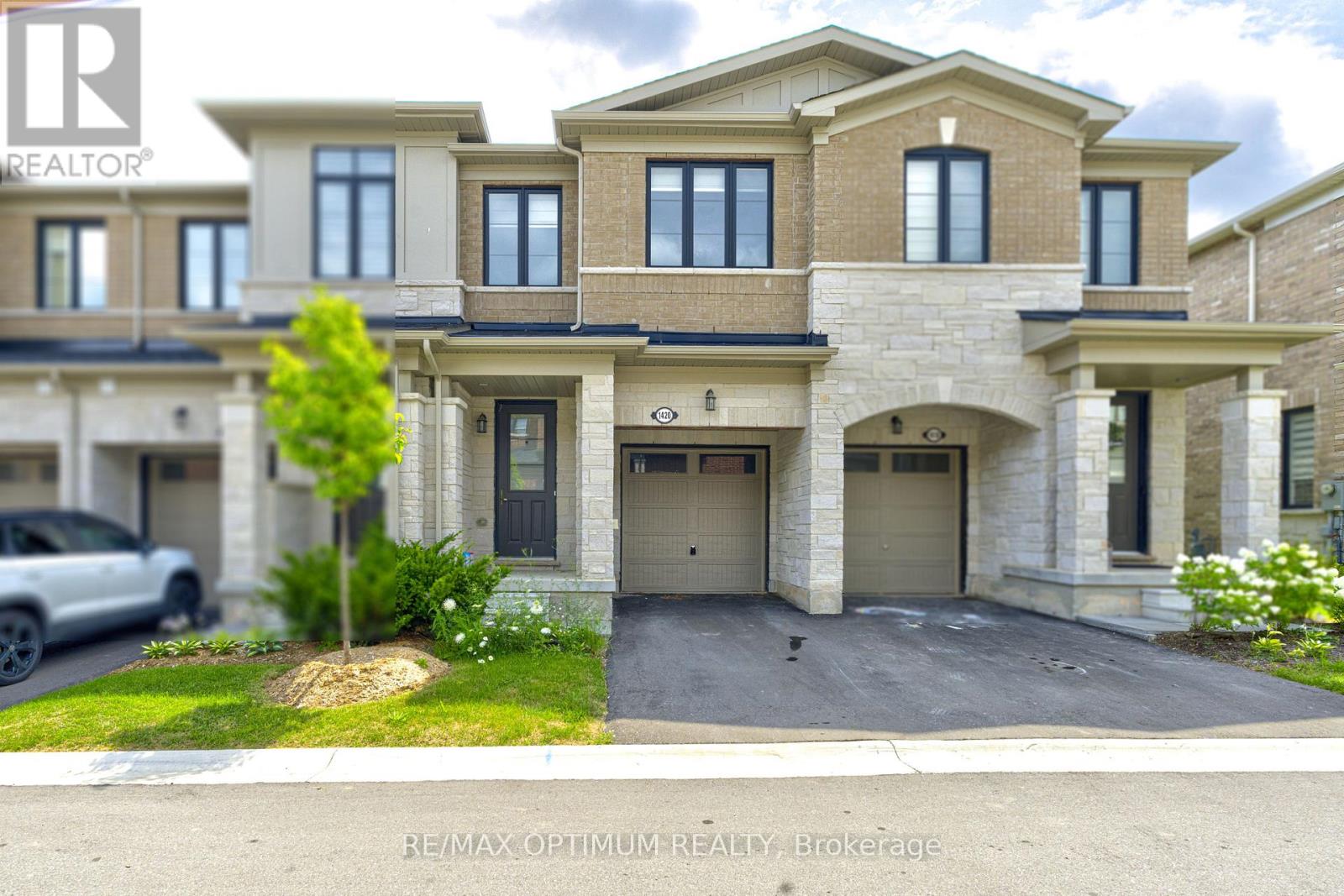 MLS® listing #30211967 for sale located at 1420 OAKMONT COMMON