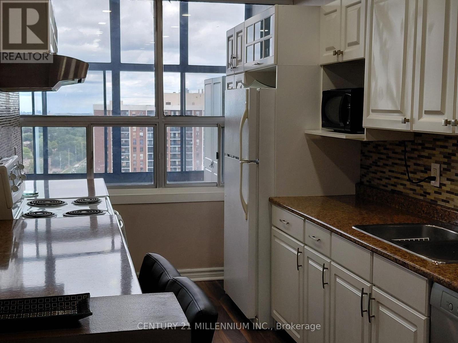 MLS® listing #30211968 for sale located at 1903 - 25 KENSINGTON ROAD