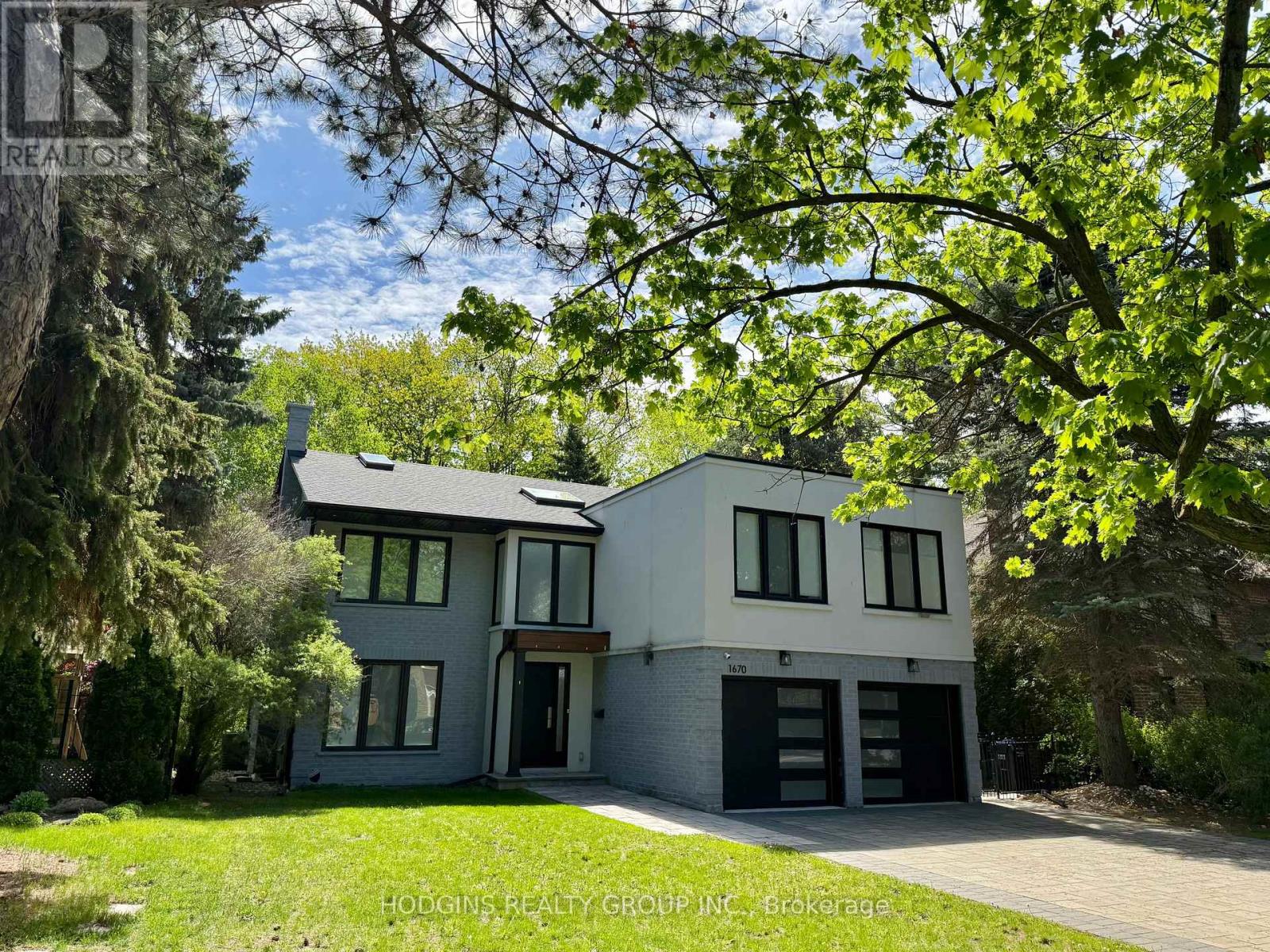 MLS® listing #30212015 for sale located at 1670 CAVERLY COURT