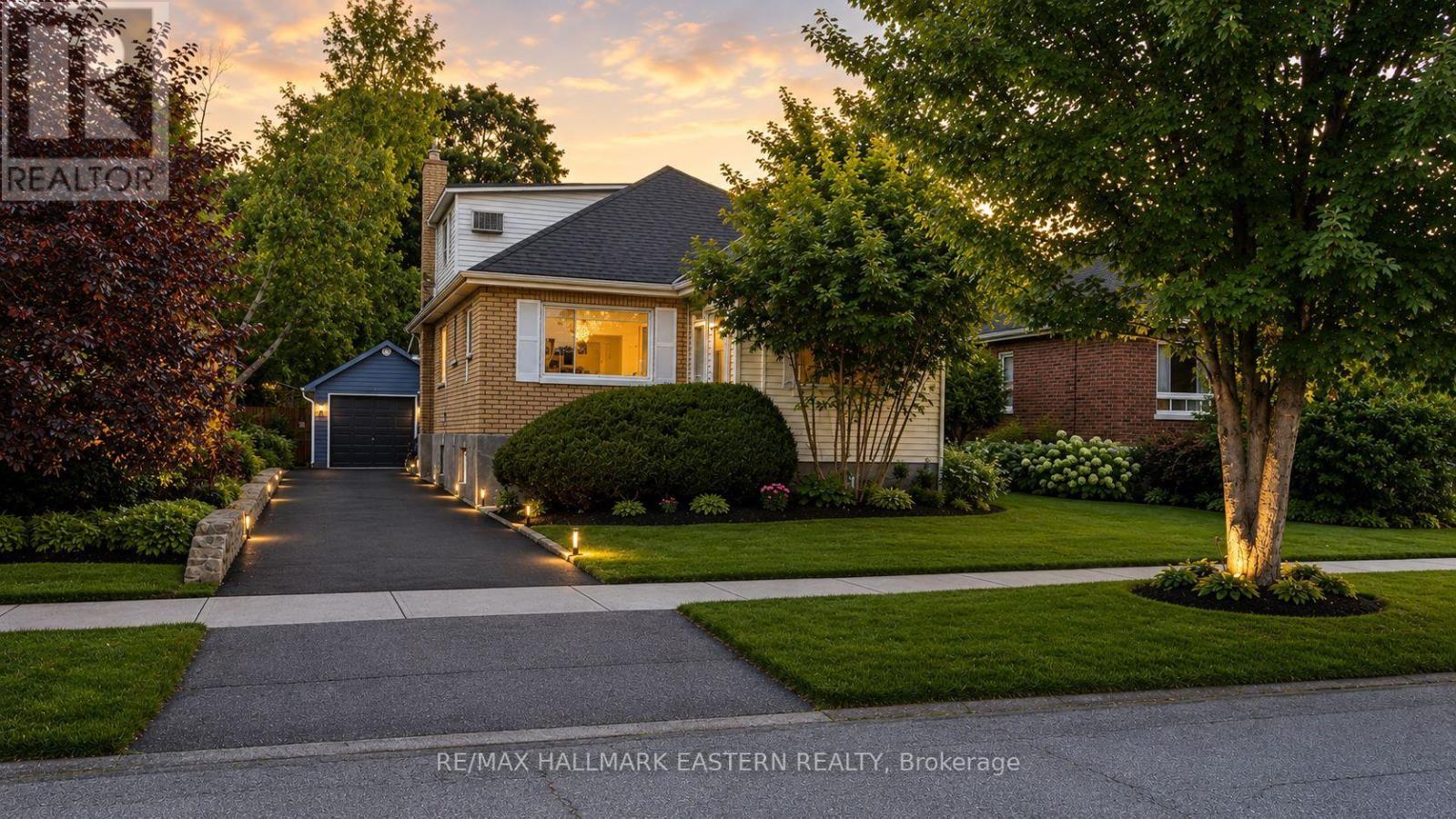 MLS® listing #30212039 for sale located at 599 DONEGAL STREET