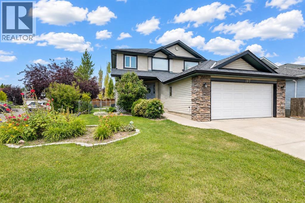 MLS® listing #30212073 for sale located at 167 Fairways Close NW