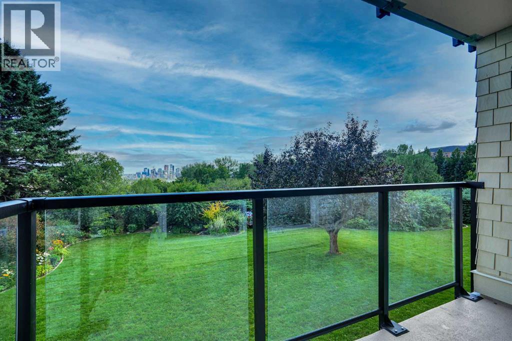 MLS® listing #30212744 for sale located at 103, 520 Cedar Crescent SW