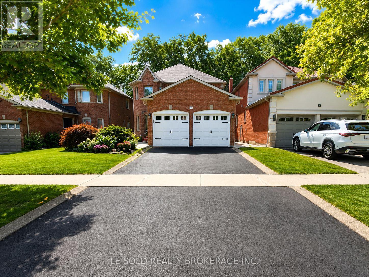 MLS® listing #30212974 for sale located at 76 LARRATT LANE
