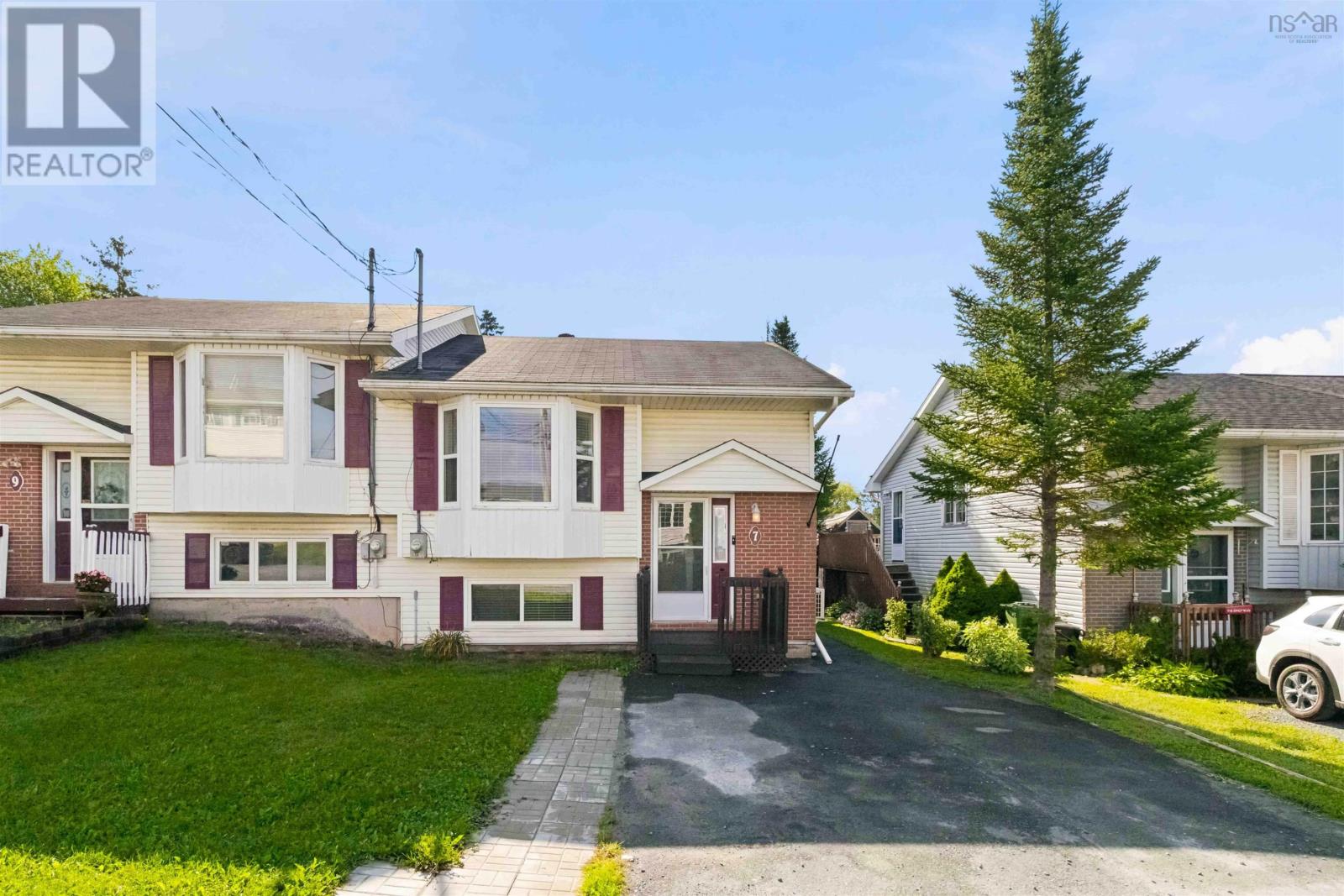 MLS® listing #30213189 for sale located at 7 Continental Lane