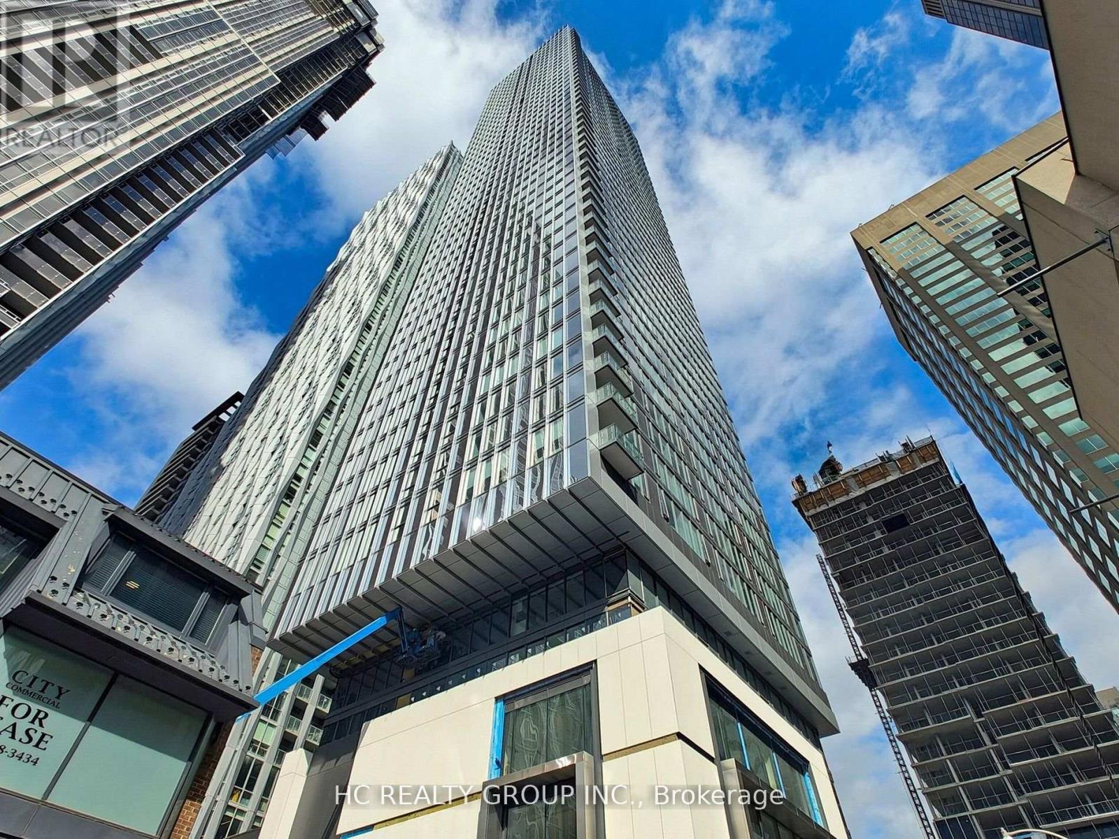 MLS® listing #30213645 for sale located at 1302 - 8 CUMBERLAND STREET