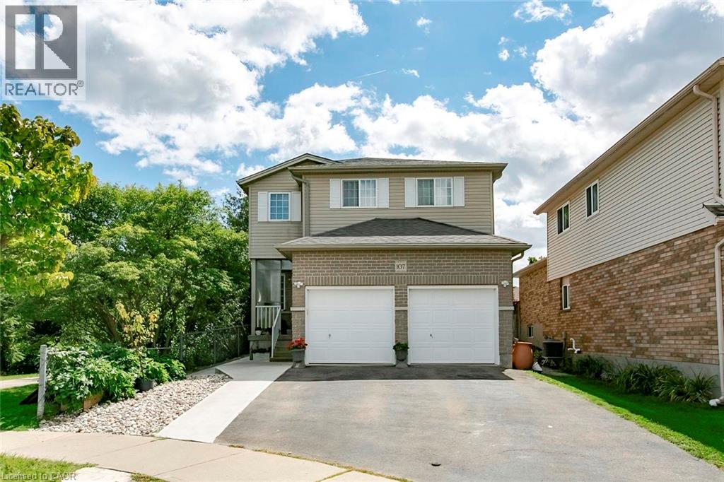 MLS® listing #30214393 for sale located at 107 GLENCLIFFE Court
