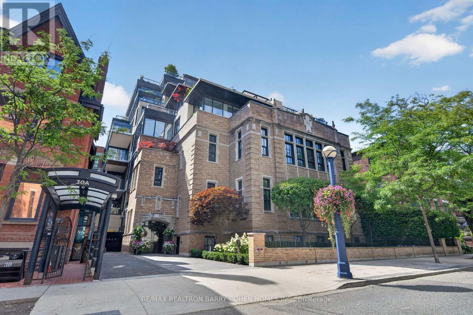 MLS® listing #30214540 for sale located at 2A - 36 HAZELTON AVENUE