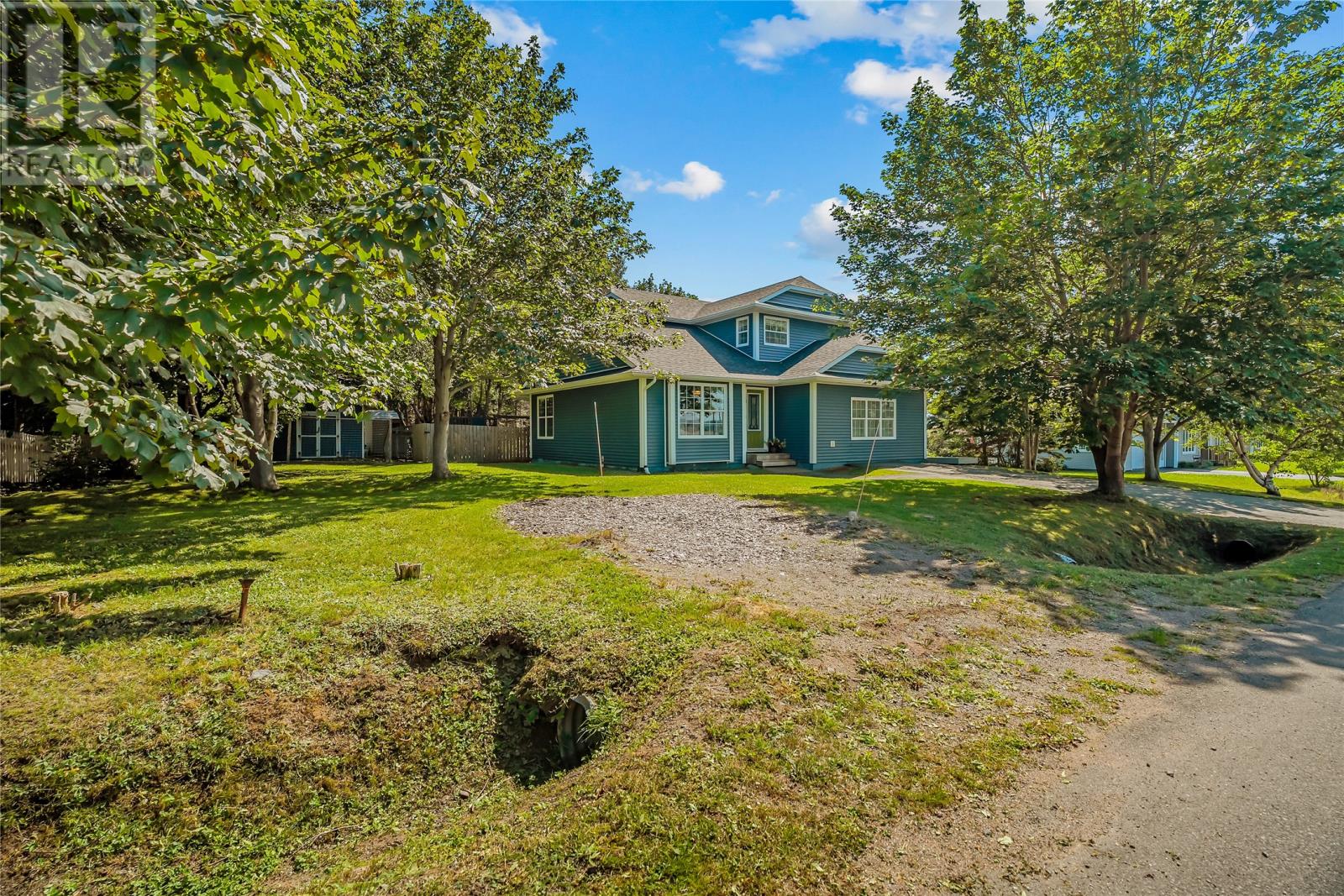 MLS® listing #30215357 for sale located at 22 Greenhill Crescent