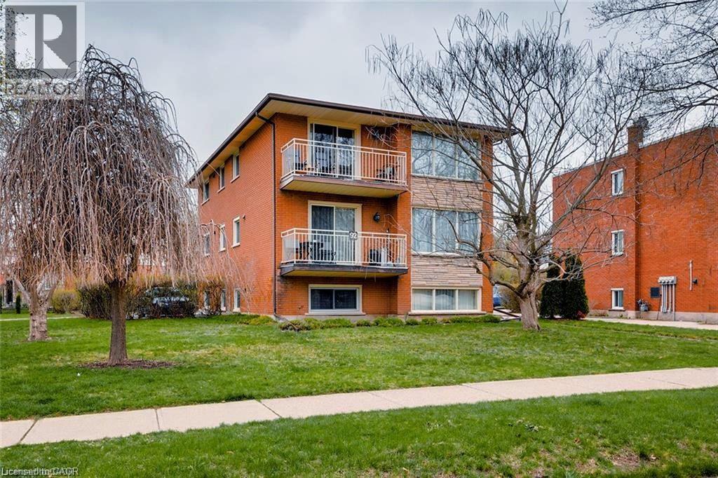MLS® listing #30216178 for sale located at 92 CONFEDERATION Drive Unit# 2