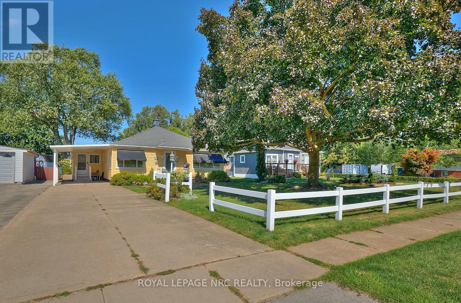 MLS® listing #30218291 for sale located at 4013 WELLAND STREET