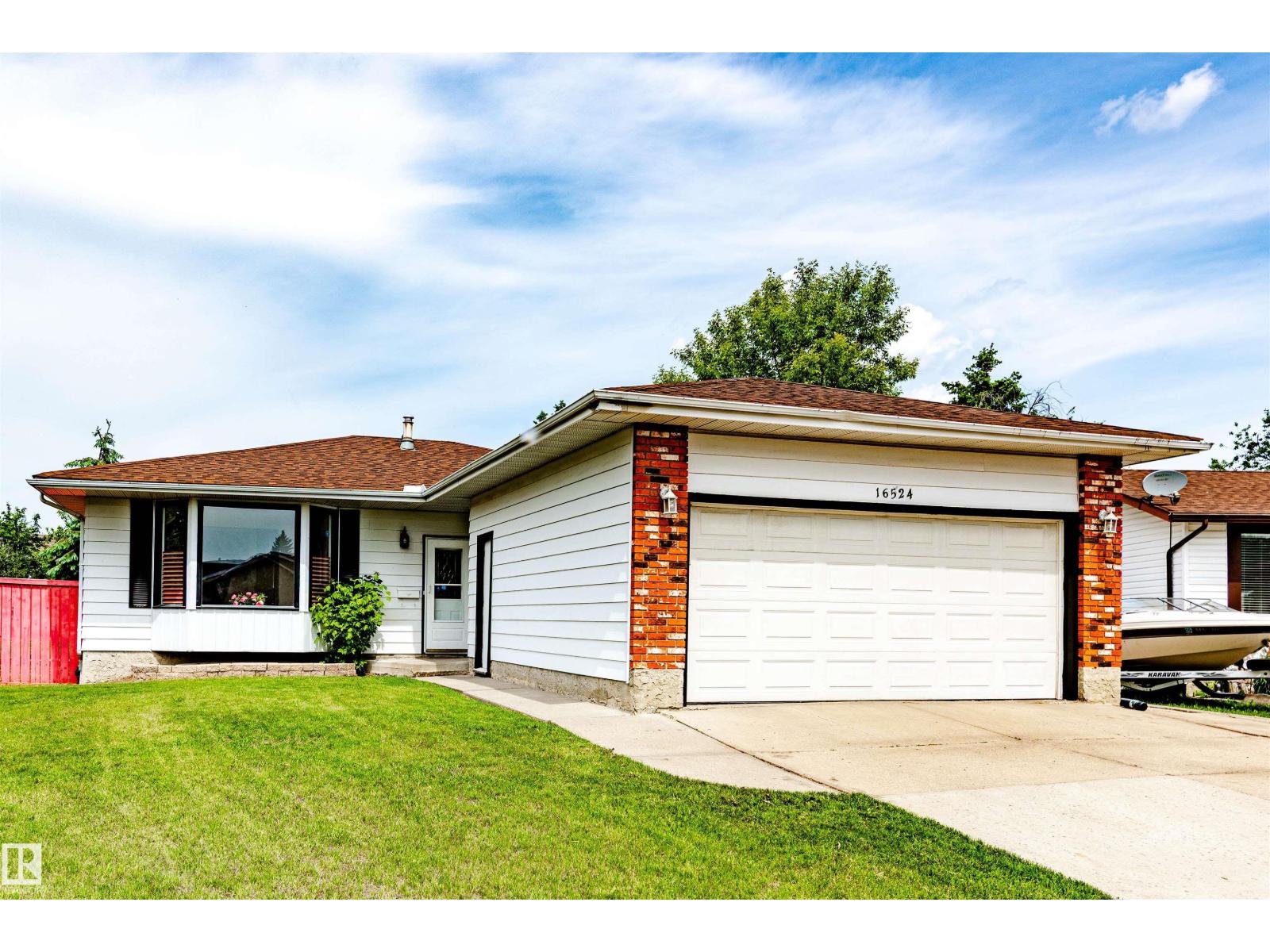 MLS® listing #30218341 for sale located at 16524 116 ST NW