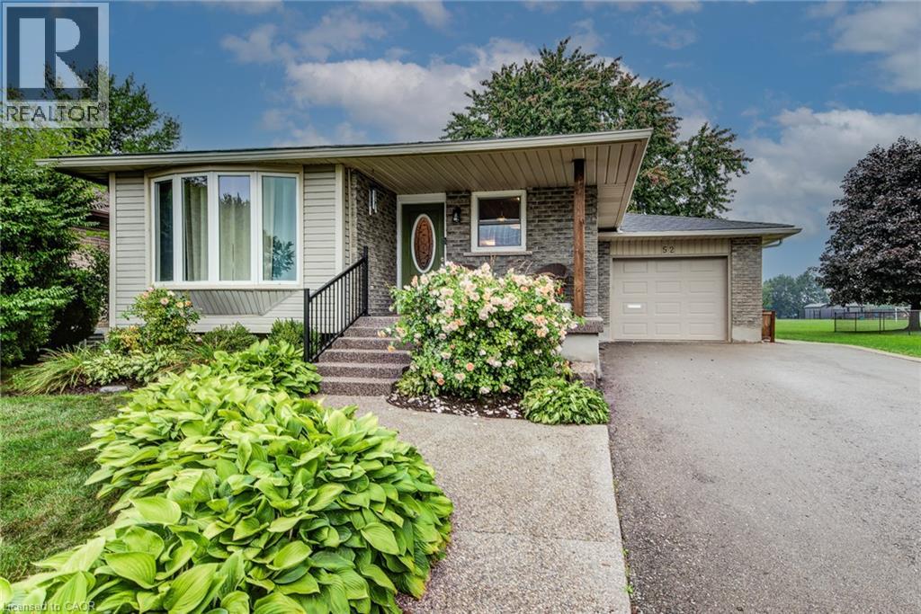 MLS® listing #30219585 for sale located at 52 MOCKINGBIRD Drive