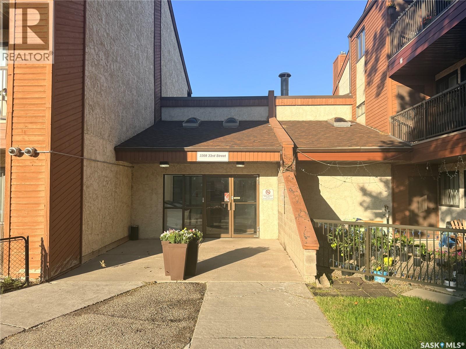 MLS® listing #30220249 for sale located at 112 3308 33rd STREET W